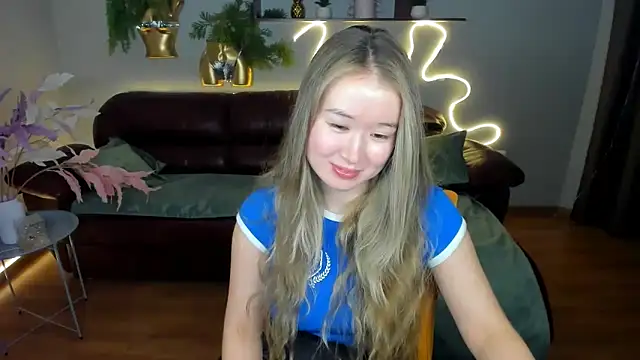 Snapshot of PollyOcean chatting on February 2025 01:33:01 PM PollyOcean online show from February 2025 01:33:01 PM