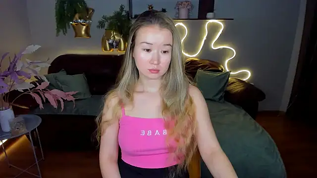 Snapshot of PollyOcean chatting on February 2025 09:56:01 AM PollyOcean online show from February 2025 09:56:01 AM