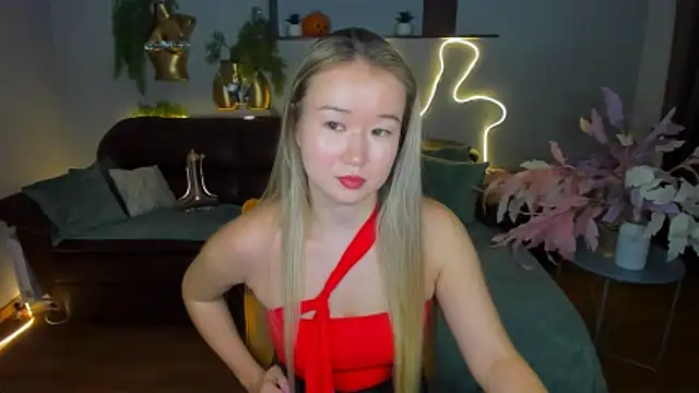 Snapshot of PollyOcean chatting on October 2025 11:25:01 AM PollyOcean online show from October 2025 11:25:01 AM