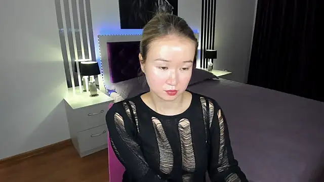 Snapshot of PollyOcean chatting on October 2025 10:05:02 AM PollyOcean online show from October 2025 10:05:02 AM