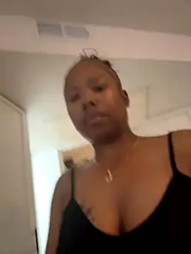 Snapshot of NaomiLust90 chatting on December 2025 04:40:02 AM NaomiLust90 online show from December 2025 04:40:02 AM