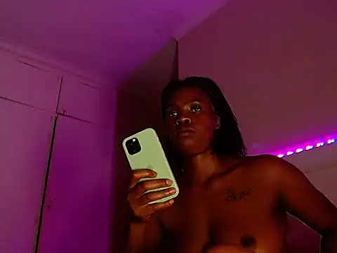 LuciousLips96 online show from May 2026 04:04:02 PM