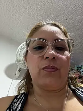 Snapshot of x_elena_x chatting on December 2024 11:16:02 PM x elena x online show from December 2024 11:16:02 PM