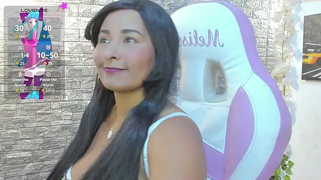 paola ih online show from April 2026 08:10:01 PM