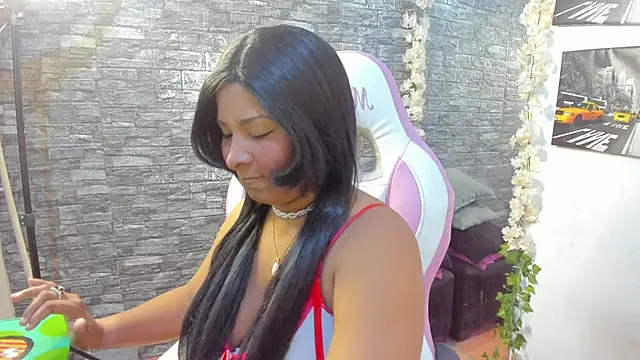 paola ih online show from May 2026 08:14:01 PM