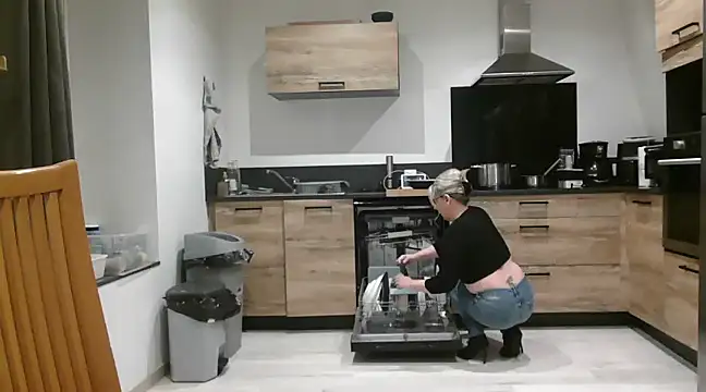 Snapshot of lilie69 chatting on February 2025 06:05:01 PM lilie69 online show from February 2025 06:05:01 PM