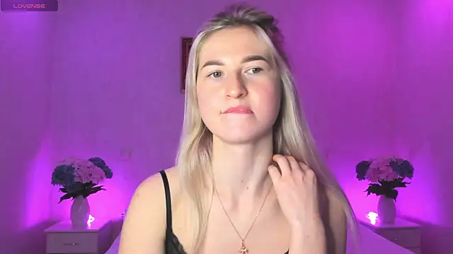 AnnaCarrera online show from December 2024 08:36:02 PM