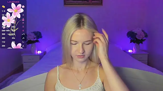 AnnaCarrera online show from October 2025 10:00:02 PM