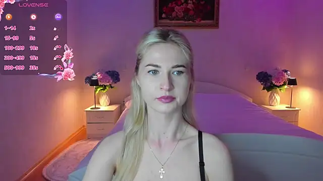 AnnaCarrera online show from June 2026 07:49:01 PM
