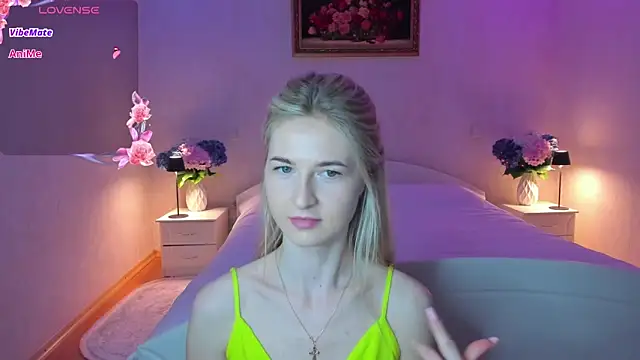 AnnaCarrera online show from June 2026 08:22:01 PM