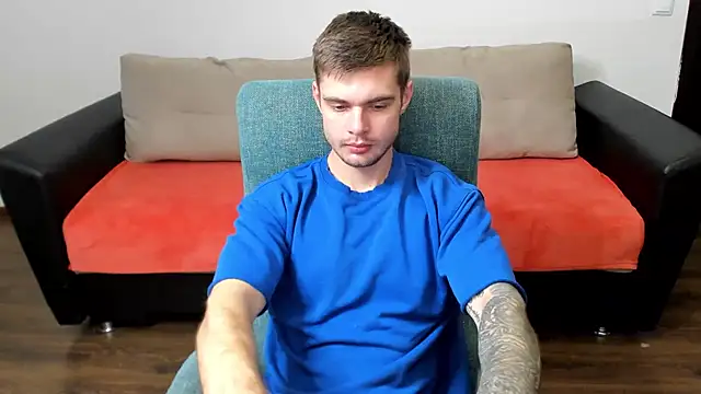 maks wolfis online show from December 2024 11:45:02 AM