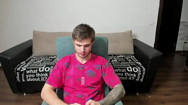 maks wolfis online show from January 2025 01:31:01 PM