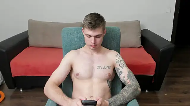 maks wolfis online show from February 2025 06:35:02 PM