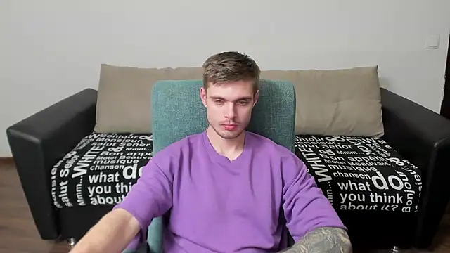 maks wolfis online show from February 2025 06:09:02 PM