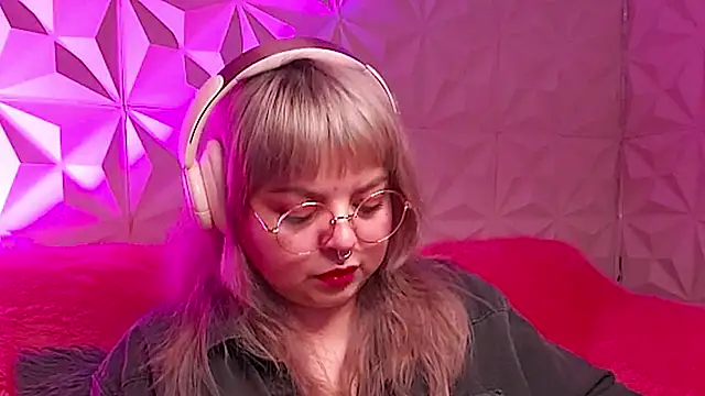 Satyn doll online show from November 2025 11:51:01 PM