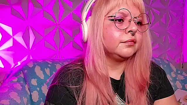 Satyn doll online show from April 2026 11:35:02 PM