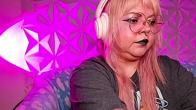 Satyn doll online show from May 2026 11:43:01 PM