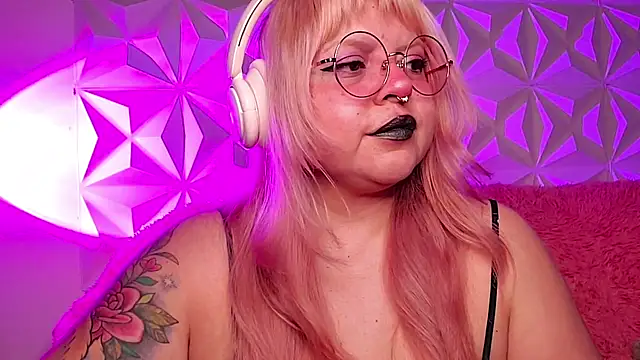 Satyn doll online show from May 2026 11:45:02 PM