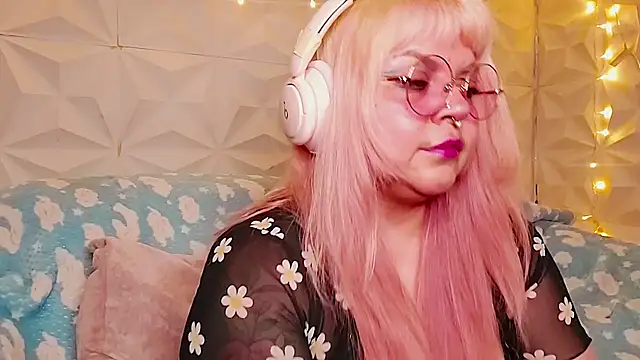 Satyn doll online show from June 2026 11:58:01 PM