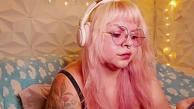 Satyn doll online show from June 2026 11:25:01 PM