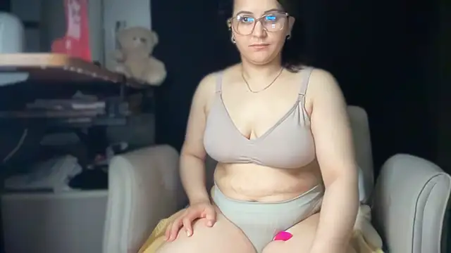 emalove-xh online show from May 2026 04:07:02 AM