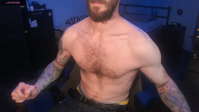 Snapshot of SexxxyLouis chatting on September 2025 10:31:01 AM SexxxyLouis online show from September 2025 10:31:01 AM