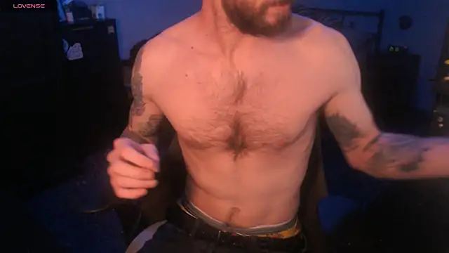 Snapshot of SexxxyLouis chatting on October 2025 10:04:01 AM SexxxyLouis online show from October 2025 10:04:01 AM