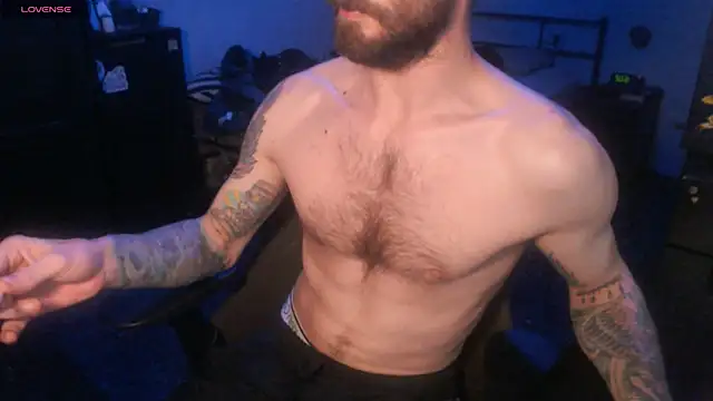 Snapshot of SexxxyLouis chatting on October 2025 09:32:01 AM SexxxyLouis online show from October 2025 09:32:01 AM