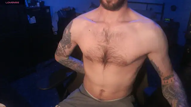 Snapshot of SexxxyLouis chatting on November 2025 09:06:01 PM SexxxyLouis online show from November 2025 09:06:01 PM