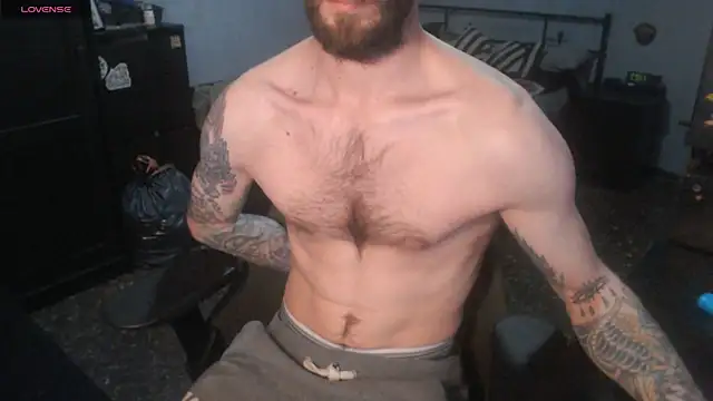 Snapshot of SexxxyLouis chatting on November 2025 10:27:01 AM SexxxyLouis online show from November 2025 10:27:01 AM