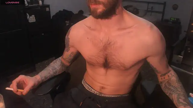 Snapshot of SexxxyLouis chatting on November 2025 08:11:02 PM SexxxyLouis online show from November 2025 08:11:02 PM