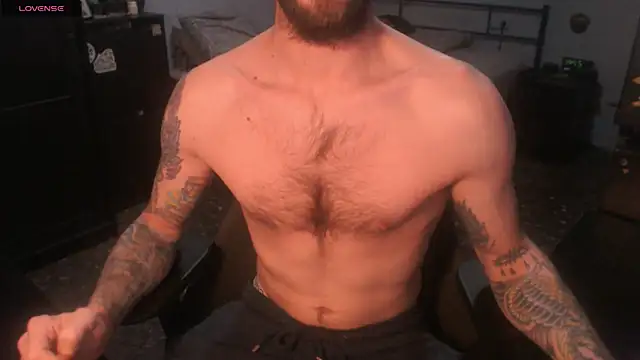 Snapshot of SexxxyLouis chatting on November 2025 08:45:01 PM SexxxyLouis online show from November 2025 08:45:01 PM