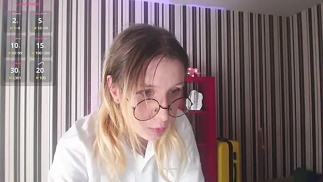 Snapshot of _Hanna_Moon_ chatting on December 2024 07:42:01 AM Hanna Moon online show from December 2024 07:42:01 AM