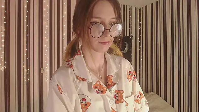 Snapshot of _Hanna_Moon_ chatting on September 2025 06:18:02 PM Hanna Moon online show from September 2025 06:18:02 PM