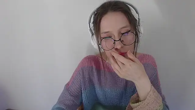  Hanna Moon  online show from April 2026 05:48:02 PM
