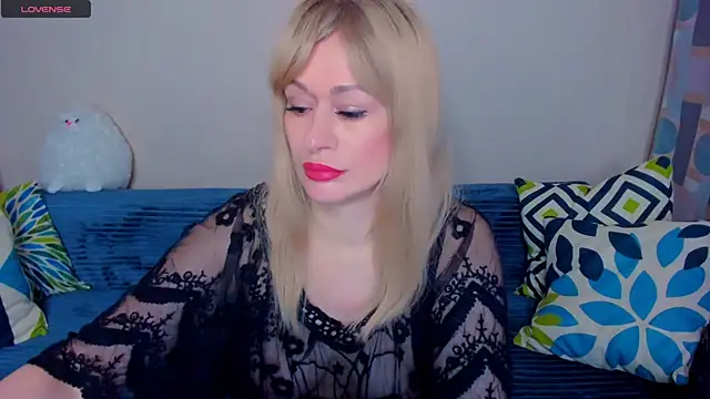 EllenMoore online show from April 2026 03:09:02 AM
