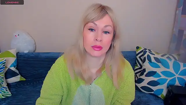 EllenMoore online show from May 2026 03:11:02 AM