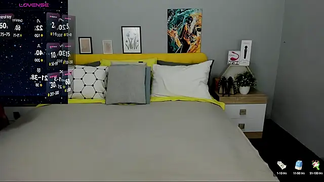 Snapshot of BabeLessi chatting on December 2024 03:42:02 PM BabeLessi online show from December 2024 03:42:02 PM