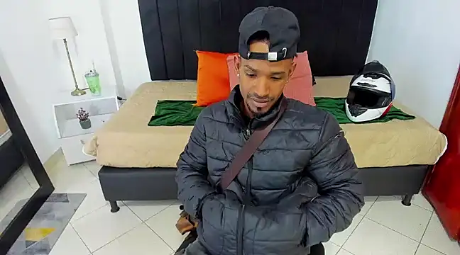 Snapshot of anhtony_wayans chatting on December 2024 11:24:01 PM anhtony wayans online show from December 2024 11:24:01 PM