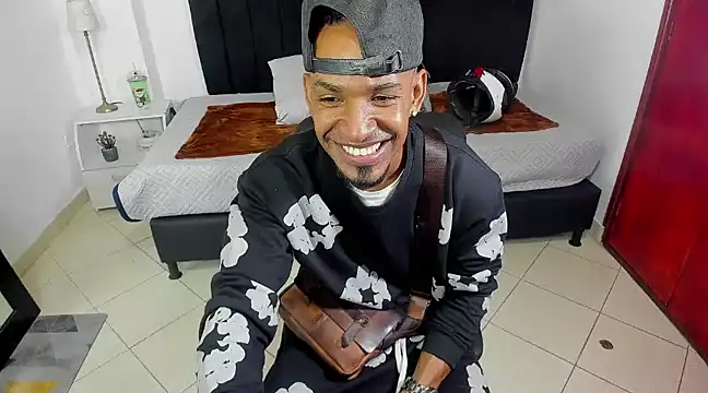 Snapshot of anhtony_wayans chatting on January 2025 07:05:01 PM anhtony wayans online show from January 2025 07:05:01 PM