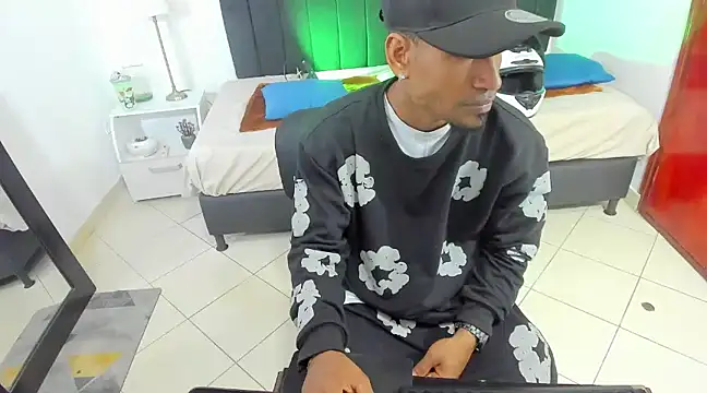 Snapshot of anhtony_wayans chatting on February 2025 12:02:01 AM anhtony wayans online show from February 2025 12:02:01 AM