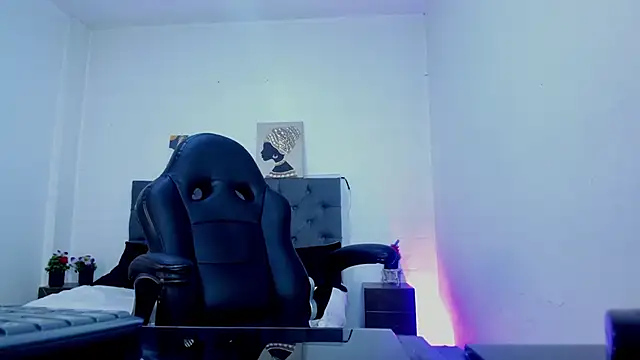 Ellie Alves online show from October 2025 01:20:01 PM