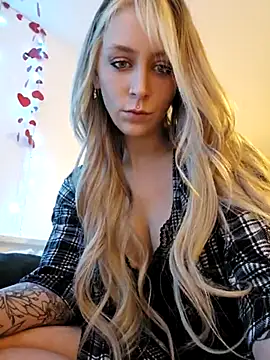 Snapshot of LilyOrion chatting on February 2025 07:14:01 PM LilyOrion online show from February 2025 07:14:01 PM