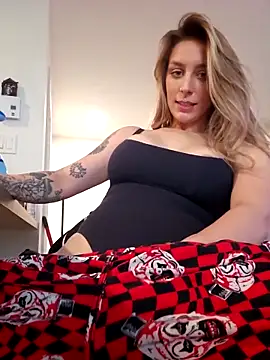 Snapshot of LilyOrion chatting on October 2025 06:24:01 PM LilyOrion online show from October 2025 06:24:01 PM