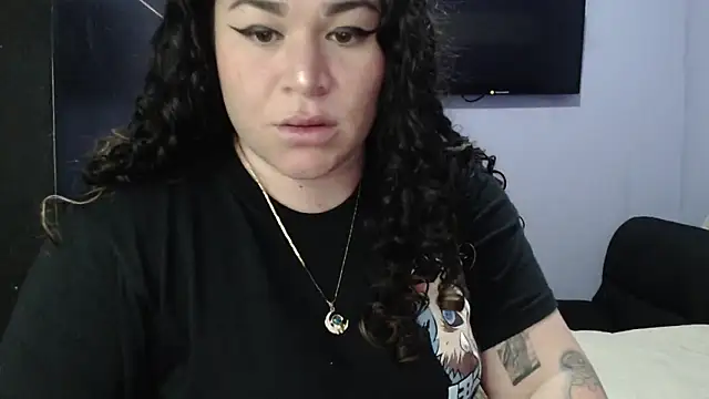 Snapshot of ANGELIQUE_KLANE chatting on January 2025 02:51:02 AM ANGELIQUE KLANE online show from January 2025 02:51:02 AM