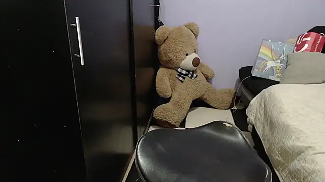 Snapshot of ANGELIQUE_KLANE chatting on February 2025 09:38:02 PM ANGELIQUE KLANE online show from February 2025 09:38:02 PM