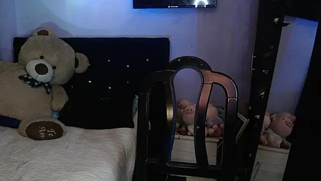 ANGELIQUE KLANE online show from May 2026 10:31:02 AM