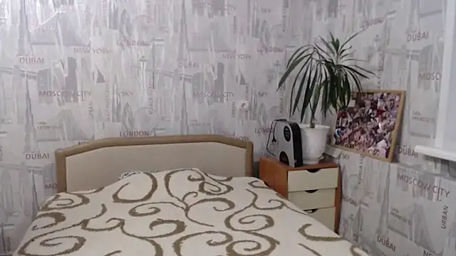 GinaQSoul online show from September 2025 04:29:01 PM