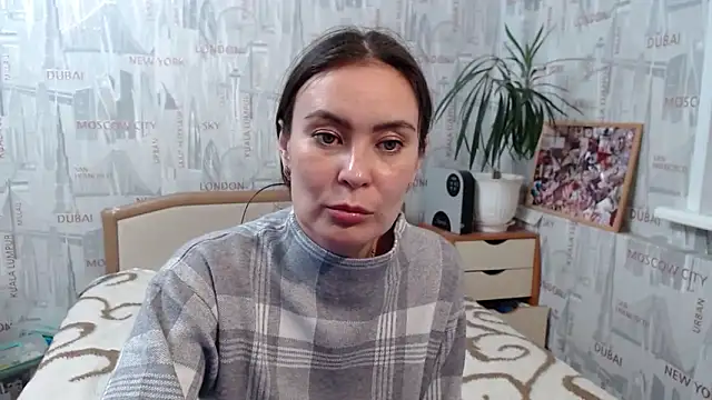 GinaQSoul online show from October 2025 03:35:01 PM