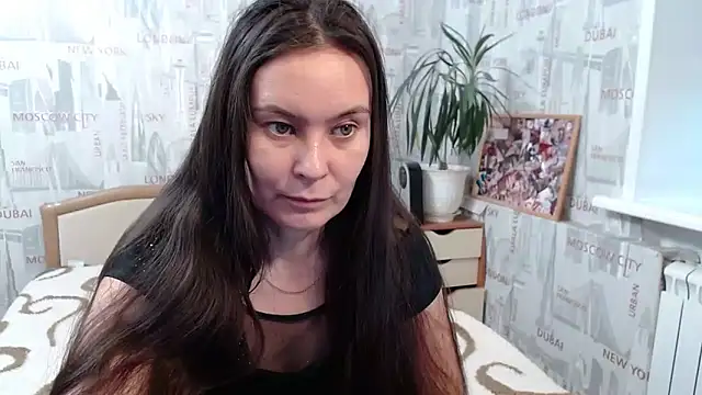 GinaQSoul online show from December 2025 10:42:01 AM